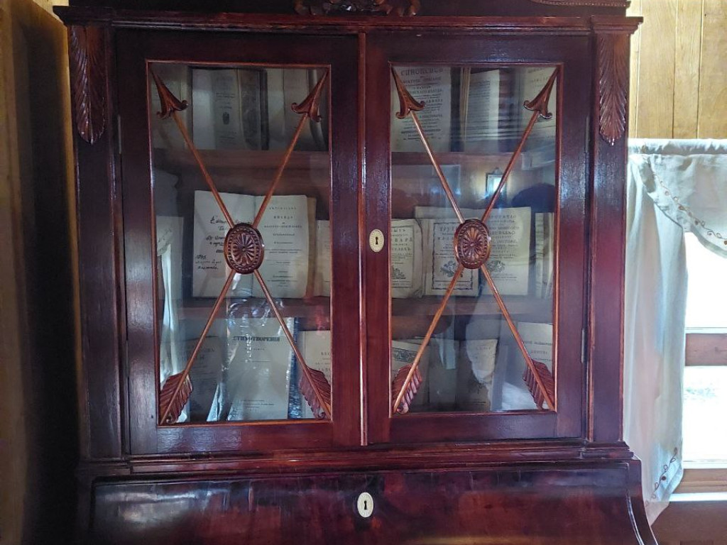 Музей-садиба  Івана Котляревського