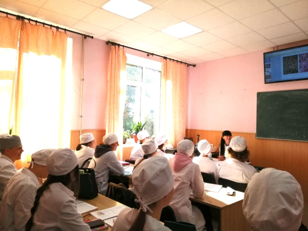 Перша зустріч зі студентами 10 групи першого курсу стоматологічного факультету