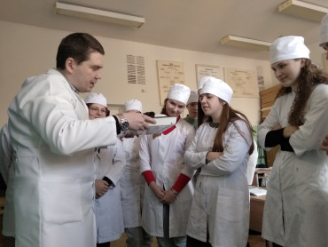 Дослідження статичних та стато-кінетичних рефлексів гвінейської морської свинки.